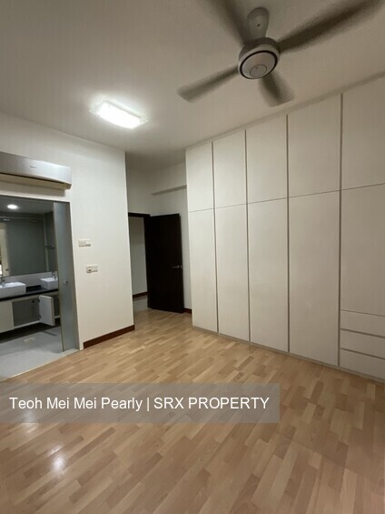 High Oak Condominium (D21), Condominium #512852821